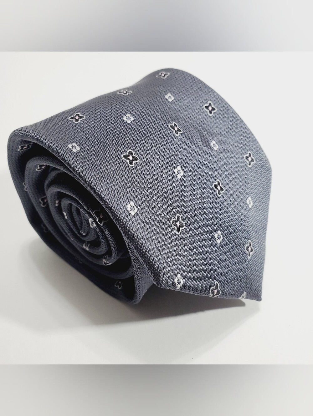 Corcel Men's Microfiber Neck Tie Gray Geometric Pattern Jacquard Fabric 59x3.25"